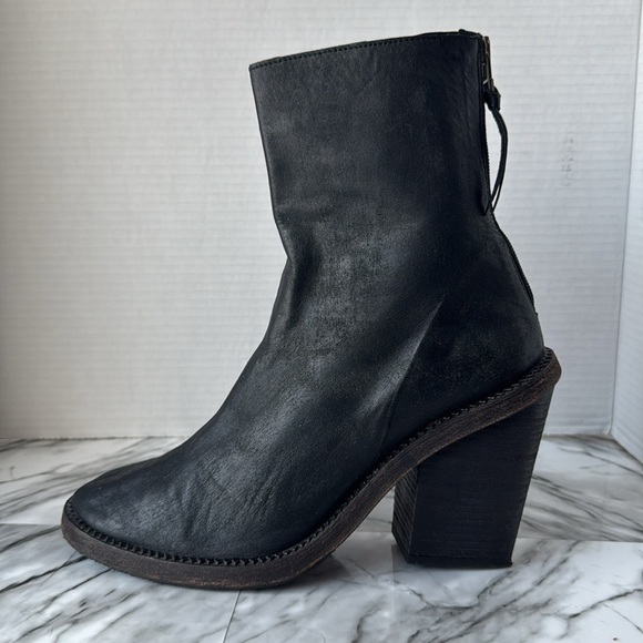Free People Marquis distressed black leather ankle boot with rear zip block heel - Picture 4 of 10